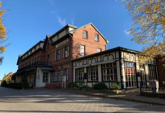 Hotel Bentheimer Hof allows 18 year olds to book a room