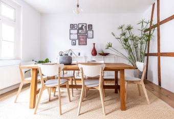 Appartements    la Luise allows 18 year olds to book a room