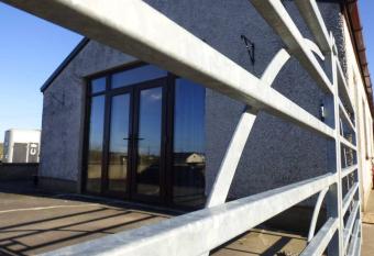 Cosy rural self catering annex has Balcony rooms