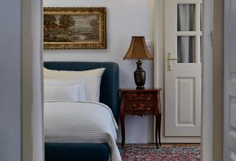 Vila   tiavnica has Balcony rooms