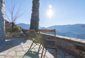Winter Breeze has Balcony rooms