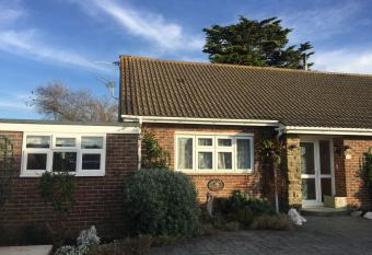 Cullimore, West Wittering allows 18 year olds to book a room