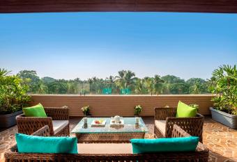 YU Hotel Candolim has Balcony rooms