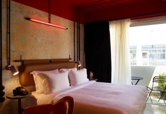 Dave Red Athens, a member of Brown Hotels allows 18 year olds to book a room