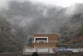 Valley View Huge 2 BHK Family Villa with Lawn and Kitchen By Kaathkuni Homes allows 18 year olds to book a room