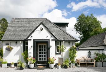 Glenview Luss allows 18 year olds to book a room