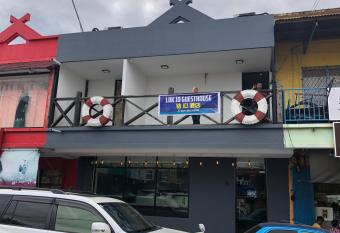 Hogwart s Guesthouse has Balcony rooms