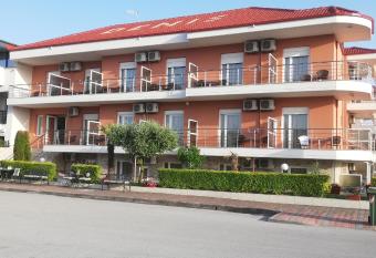 Denis Studios and Apartments has Balcony rooms