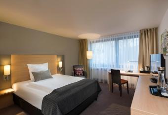 Mercure Hotel D  sseldorf Neuss allows 18 year olds to book a room