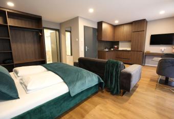 B-Chill D  sseldorf has Balcony rooms