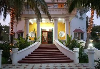 Mansion Giahn Bed & Breakfast has Balcony rooms