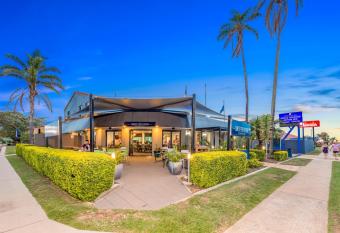 Sugar Country Motor Inn allows 18 year olds to book a room