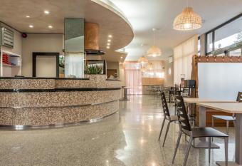 Hotel Maris has Balcony rooms