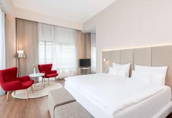 NH Collection Berlin Mitte Friedrichstrasse allows 18 year olds to book a room