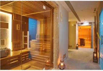 SunStone Apartment has Balcony rooms