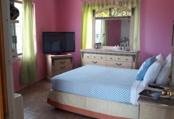 Familia Sosa Suazo has Balcony rooms