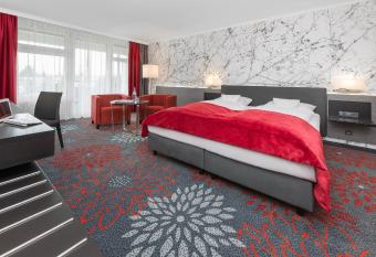 SI-SUITES has Balcony rooms