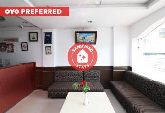 OYO 27866 Hotel Gud Stay allows 18 year olds to book a room