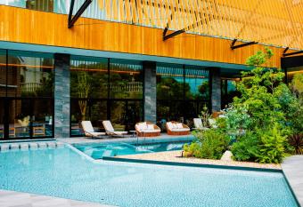 Garden Terrace Fukuoka has Balcony rooms