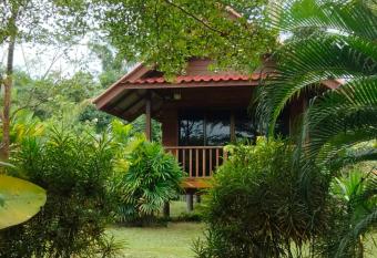 Sabai House Bungalow has Balcony rooms