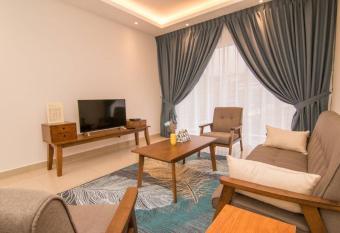 S.H.H-No.5*3BD Classic-Tea Plantation View-Premium Hotel Bed has Balcony rooms