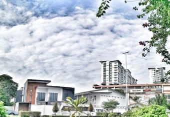 23Loft Kuching has Balcony rooms