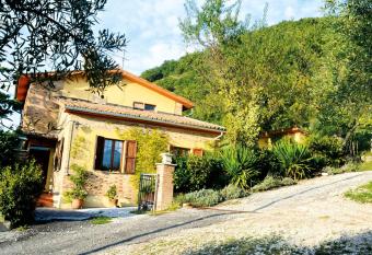 Villa Mischianti has Balcony rooms