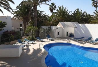 Workation - La Casita de Elsi y Fran allows 18 year olds to book a room