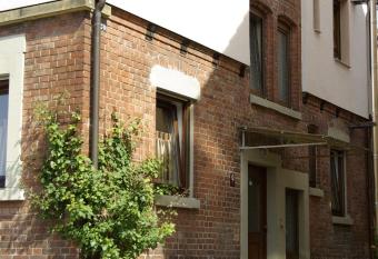 G  stezimmer zwischen Neckar und Enz allows 18 year olds to book a room