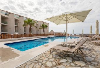 White Olive Elite Rethymno has Balcony rooms