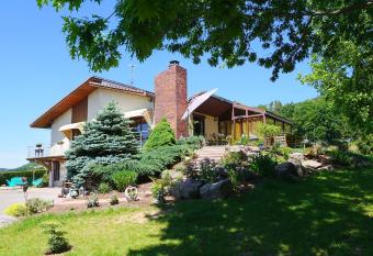 Chambres d H  tes de l Avison has Balcony rooms