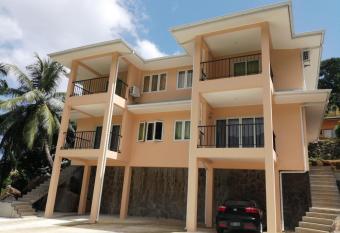 Jaidss Holiday Apartments 1 has Balcony rooms