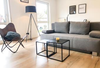 Deluxe Apartments Messe Flughafen has Balcony rooms