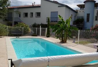 Villa NORICA allows 18 year olds to book a room