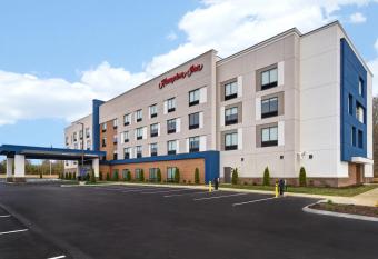 Hampton Inn Pleasant View allows 18 year olds to book a room