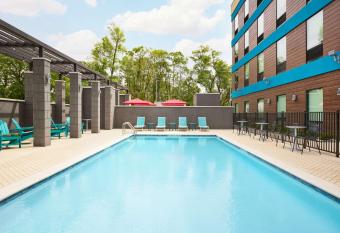 Home2 Suites by Hilton Pensacola I 10 Pine Forest Road has Balcony rooms