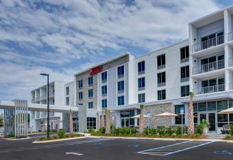 Hilton Garden Inn Destin Miramar Beach has Balcony rooms