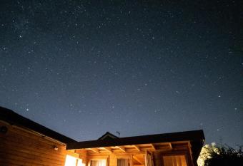 Moors Wood Relaxing ,Tranquil retreat with Hot Tub allows 18 year olds to book a room