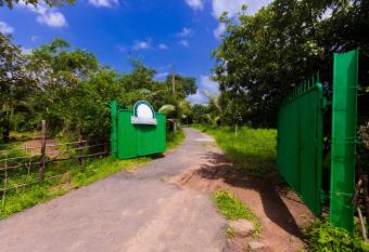 Shetty Farms has Balcony rooms