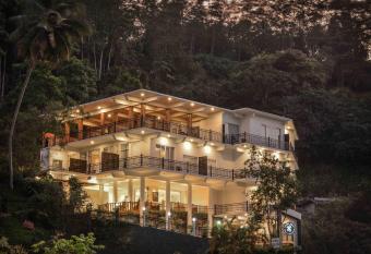 Kandy Hills allows 18 year olds to book a room