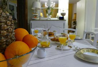 Le 31 B&B Amboise Centre allows 18 year olds to book a room