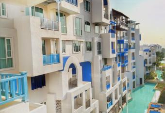 Chelona huahin beachfront condominium has Balcony rooms