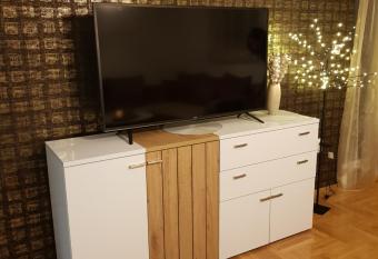 Sunrise apartman has Balcony rooms