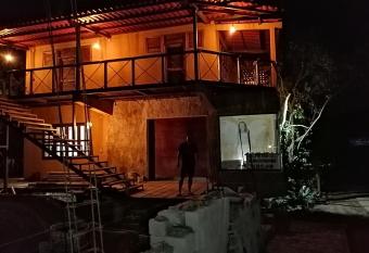 HOSTAL CASA DEL ANGEL has Balcony rooms