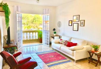 Apartamento Grande - Privado - 3 quartos com 1 su  te has Balcony rooms