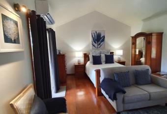 The Paddocks has Balcony rooms