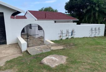 White House lodge in Scotburgh has Balcony rooms