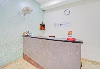 OYO Townhouse 691 Hotel Sulit allows 18 year olds to book a room