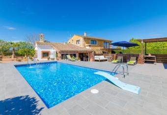 Es Rafal Nostro has Balcony rooms