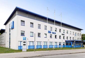 ibis budget Luebeck City Sued allows 18 year olds to book a room